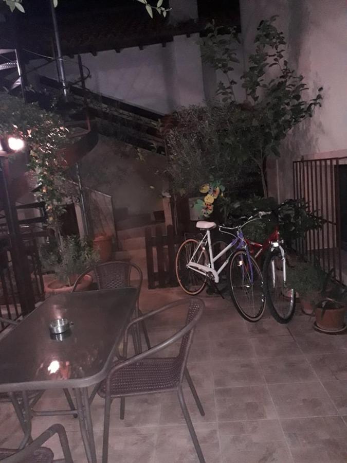 Alikes Apartments Close To International Airport And Rafina Port Loútsa Exterior foto