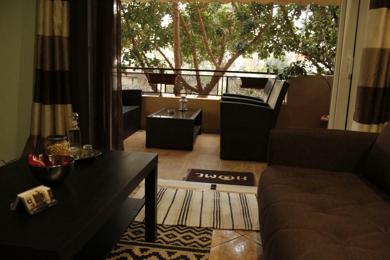 Alikes Apartments Close To International Airport And Rafina Port Loútsa Exterior foto